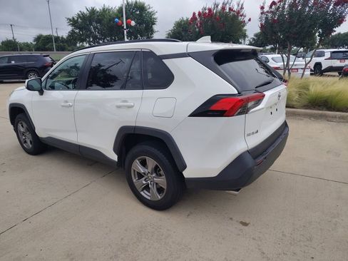 Used 2024 Toyota RAV4 XLE AWD/4WD image 7