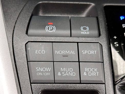 Used 2025 Toyota RAV4 XLE AWD/4WD image 26