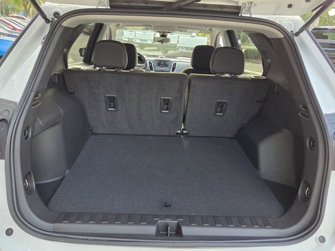 Used 2024 Chevrolet Equinox LS w/ LS Convenience Package FWD image 17