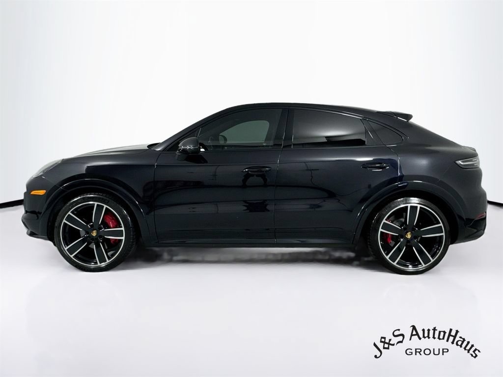 Used 2022 Porsche Cayenne GTS AWD/4WD image 4