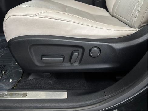 Used 2020 Lexus RX 350L Premium w/ Premium Package AWD/4WD image 24