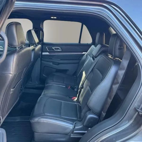 Used 2018 Ford Explorer Limited w/ Equipment Group 301A AWD/4WD image 12