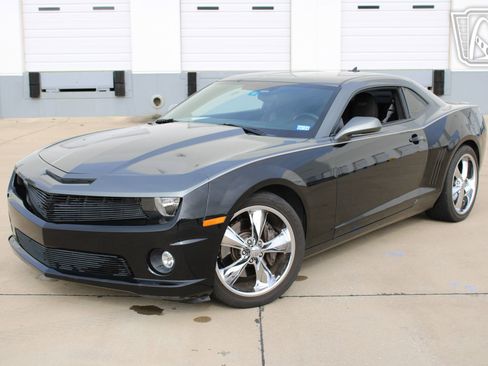 Used 2012 Chevrolet Camaro SS w/ Orange Stripe Package image 3