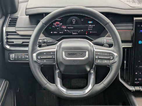 Used 2024 GMC Acadia Denali AWD/4WD image 25