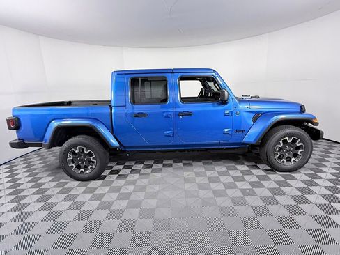 New 2026 Jeep Gladiator Sport image 8
