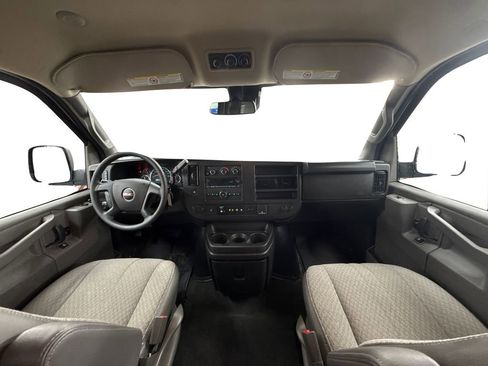 Used 2025 GMC Savana 3500 LT w/ LT Preferred Equipment Group image 17