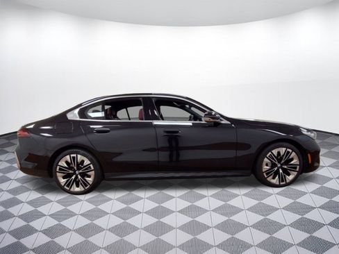 Certified 2025 BMW 540i xDrive image 7