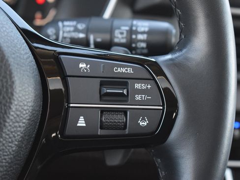 Used 2025 Honda Pilot Elite image 9