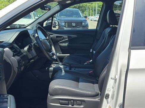 Used 2023 Honda Passport TrailSport image 10