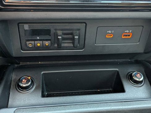 Used 2021 Nissan Titan PRO-4X w/ Pro-4x Convenience Package image 23