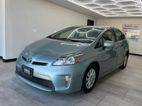 Used 2012 Toyota Prius Prime Plug-In Hybrid FWD image 2