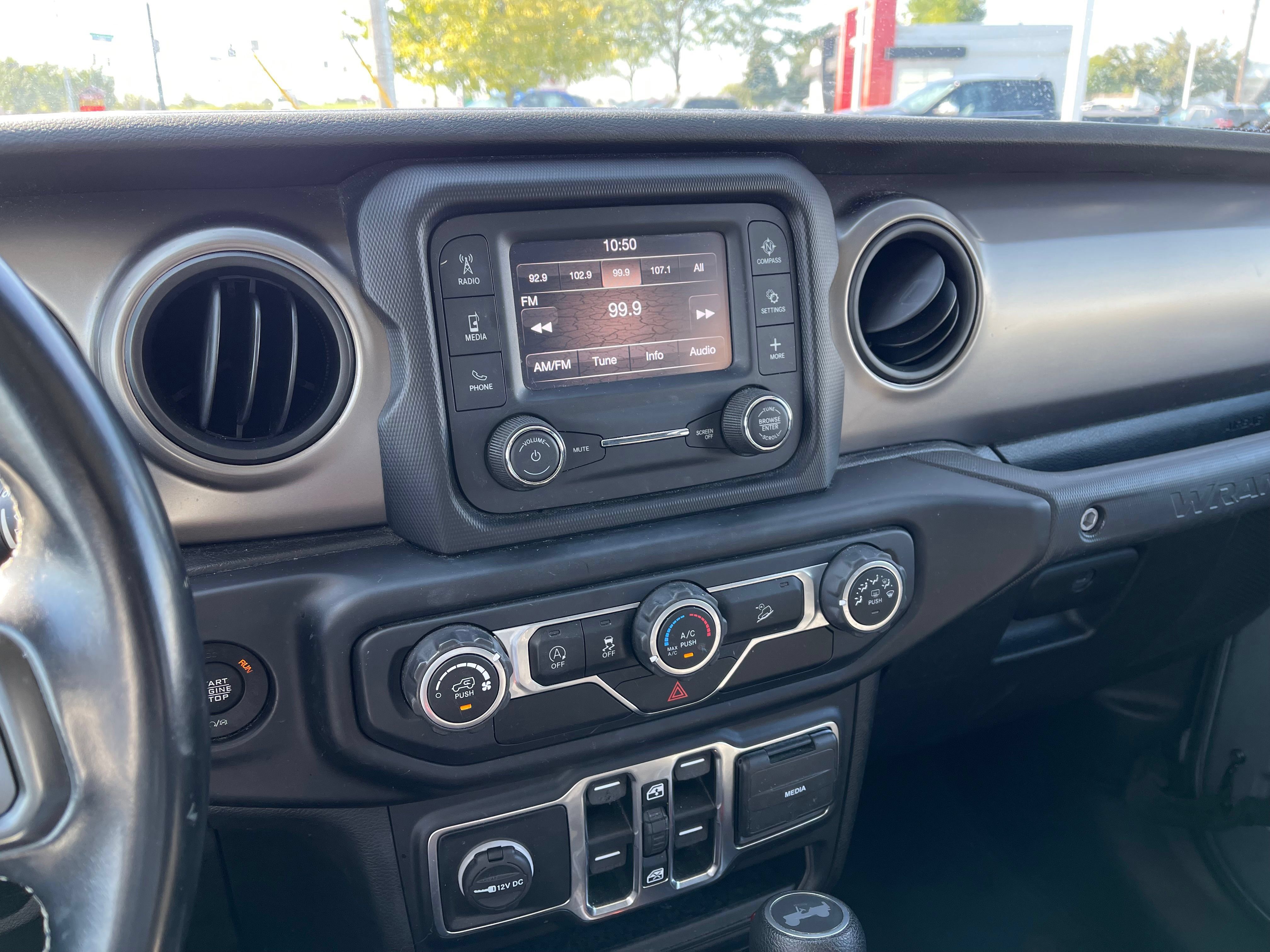 Used 2020 Jeep Wrangler Unlimited Sport AWD/4WD image 12