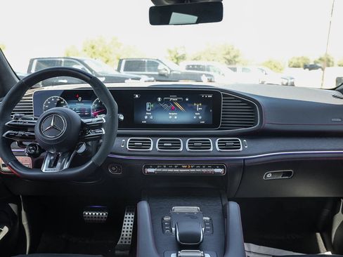 Used 2025 Mercedes-Benz GLE 53 AMG 4MATIC image 13