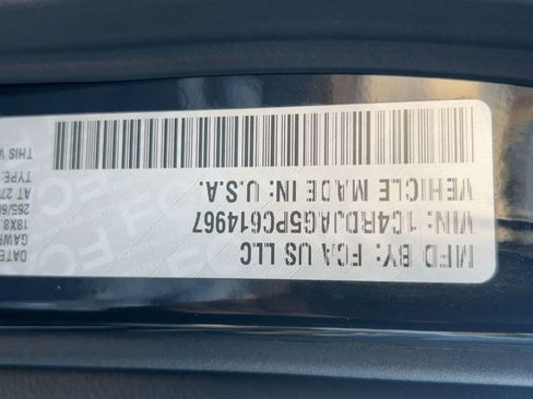 Used 2023 Dodge Durango SXT image 15