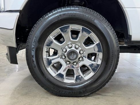 Used 2019 Ford F250 Lariat w/ Lariat Ultimate Package image 11