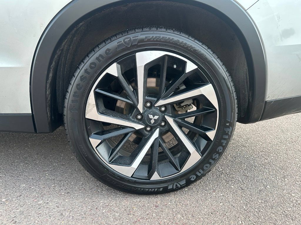 Used 2024 Mitsubishi Outlander SE AWD/4WD image 42