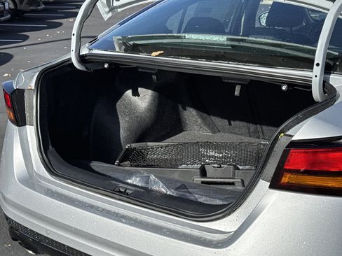 New 2025 Nissan Altima 2.5 SR image 8