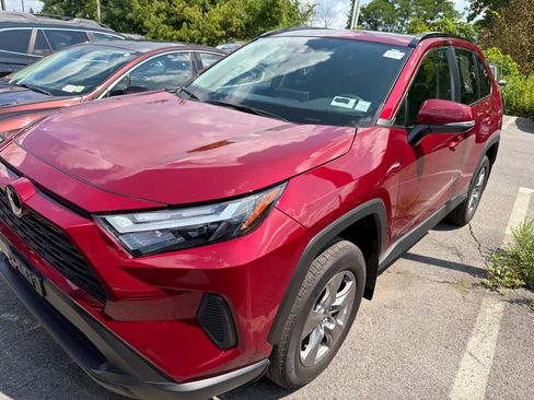 Used 2024 Toyota RAV4 XLE w/ Convenience Package AWD/4WD image 4