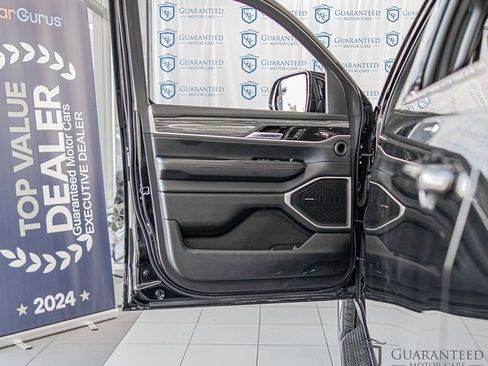 Used 2022 Jeep Wagoneer Series II w/ Premium Group I AWD/4WD image 30