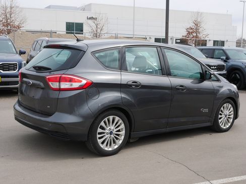 Used 2017 Ford C-MAX Energi SE w/ Equipment Group 401A image 3