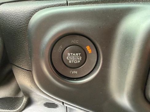 Used 2021 Jeep Wrangler Unlimited Sahara w/ Uconnect 4C Nav & Sound Group AWD/4WD image 27