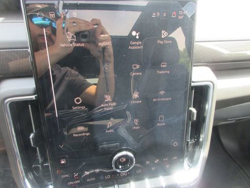 New 2026 GMC Yukon XL Elevation w/ Elevation Premium Package AWD/4WD image 19
