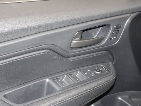 Used 2025 Honda Odyssey Sport-L image 22