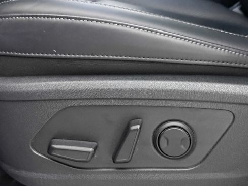 Certified 2025 Kia Sorento EX w/ EX Panoramic Sunroof Package FWD image 29