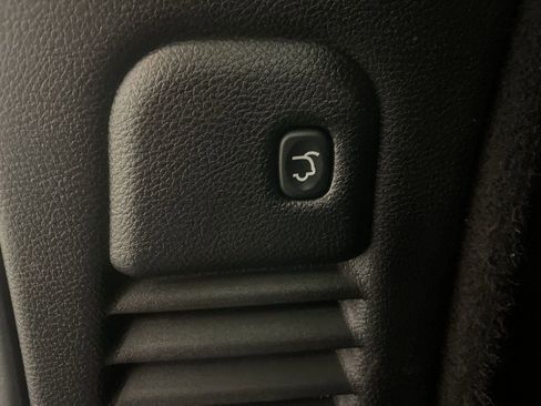 Used 2022 Dodge Durango GT image 31