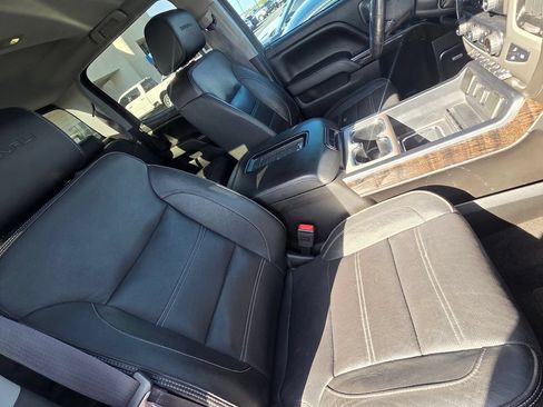 Used 2016 GMC Sierra 2500 Denali w/ Duramax Plus Package AWD/4WD image 11
