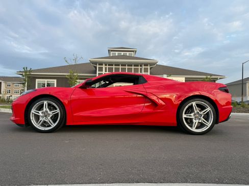 Used 2025 Chevrolet Corvette Stingray Convertible w/ 1LT RWD image 26