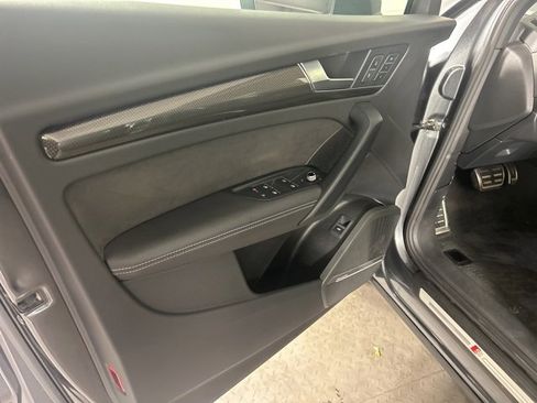 Used 2023 Audi SQ5 Prestige w/ Prestige Package image 17