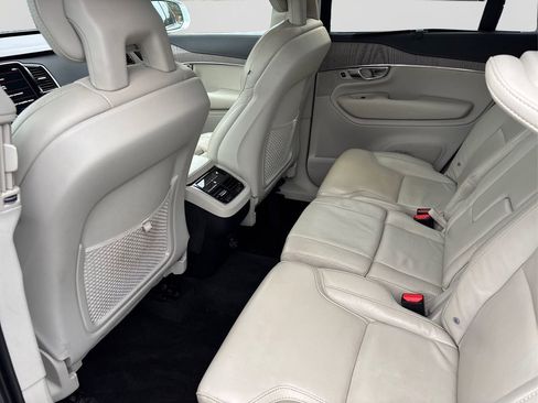 Used 2021 Volvo XC90 T6 Inscription w/ Climate Package image 10
