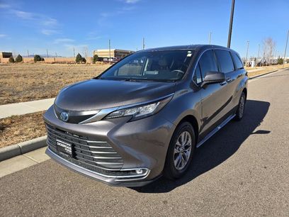 Used 2022 Toyota Sienna XLE