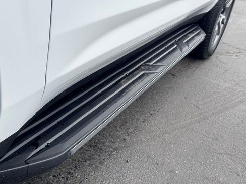 Used 2022 Chevrolet Tahoe LT w/ LT Signature Package image 43