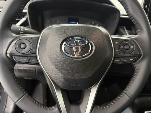 Used 2025 Toyota Corolla SE FWD image 9