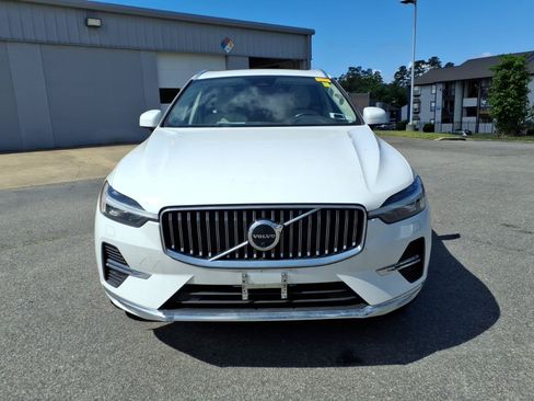 Used 2023 Volvo XC60 B5 Core w/ Protection Package AWD/4WD image 8