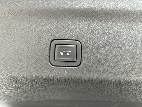 Used 2024 Chevrolet Tahoe LT AWD/4WD image 29