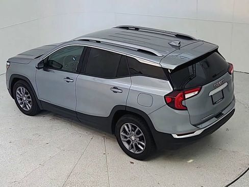 Used 2023 GMC Terrain SLT image 46