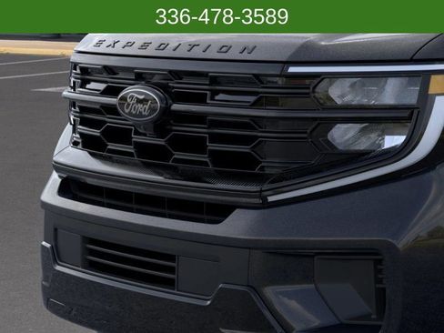 New 2025 Ford Expedition Max Platinum w/ Stealth Appearance Package image 17