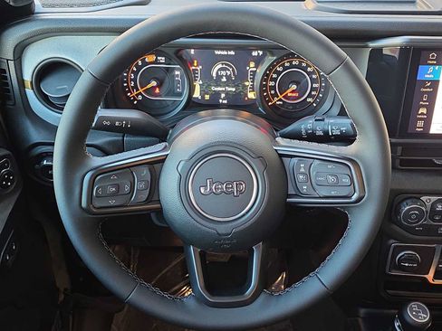 Used 2026 Jeep Wrangler Unlimited Sport AWD/4WD image 19