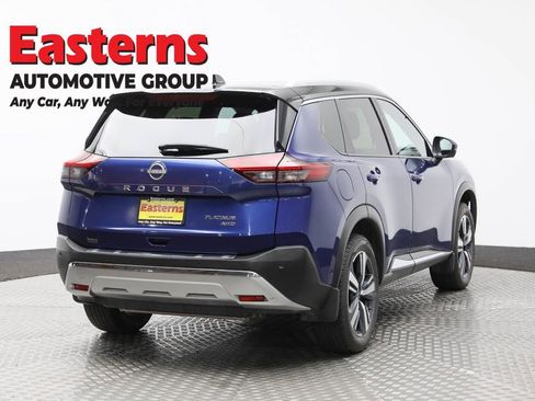 Used 2023 Nissan Rogue Platinum image 5