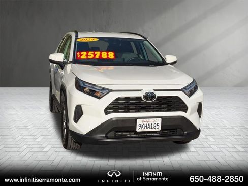 Used 2024 Toyota RAV4 XLE image 1