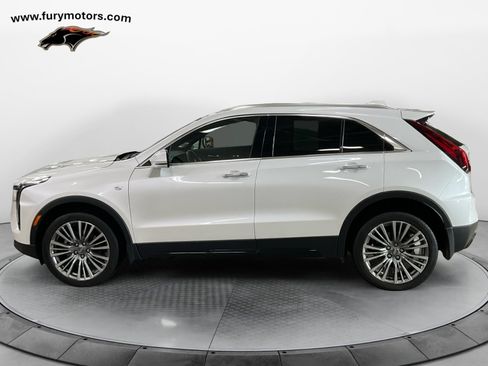 Used 2024 Cadillac XT4 Premium Luxury image 6