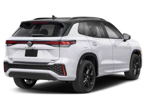 New 2026 Volkswagen Tiguan SE R-Line AWD/4WD image 2