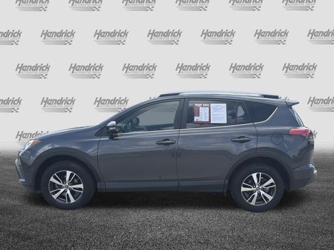Used 2017 Toyota RAV4 XLE FWD image 7