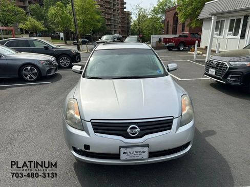 Used 2008 Nissan Altima 3.5 SE w/ Sport Pkg image 4