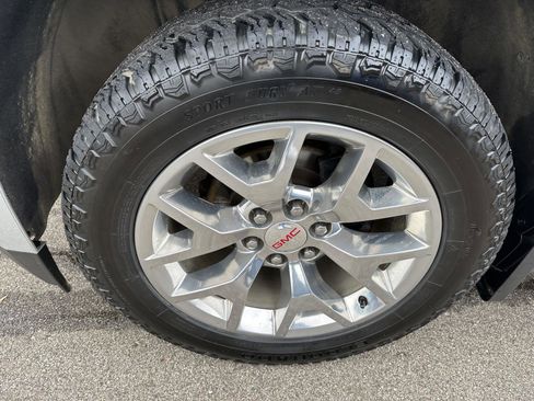 Used 2020 GMC Yukon SLE w/ SLE Value Package image 2