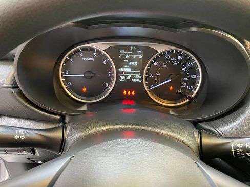 Used 2025 Nissan Versa S w/ Trunk Package FWD image 32