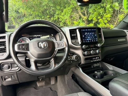 Used 2022 RAM 1500 Big Horn AWD/4WD image 37